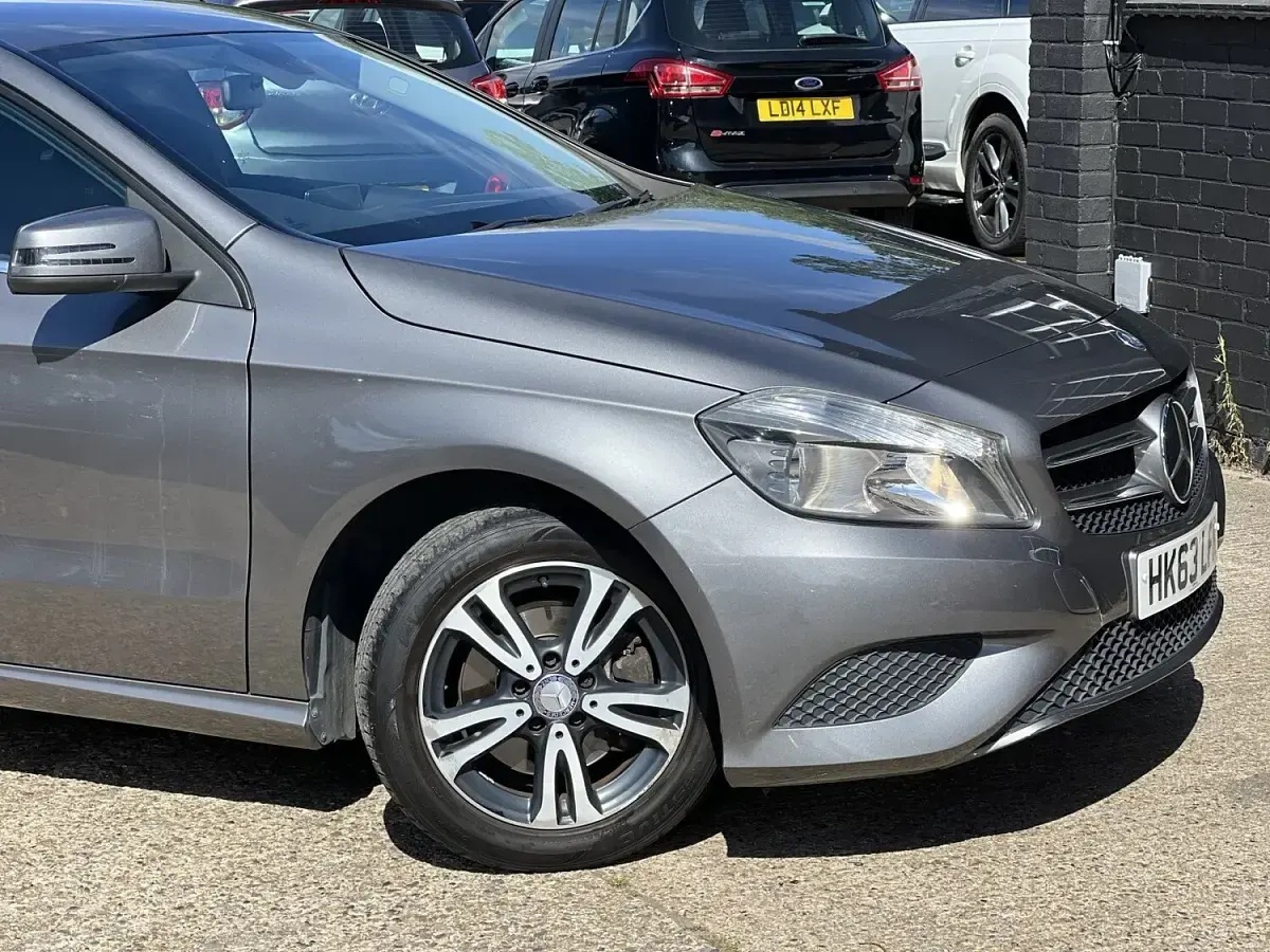 Used Mercedes A180 SE 122 HP (89 kW) 2013 Grey Hatchback