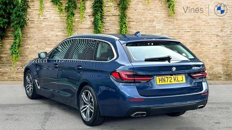 Used BMW 530e Sport Line 288 HP (211 kW) 2022 Blue Estate