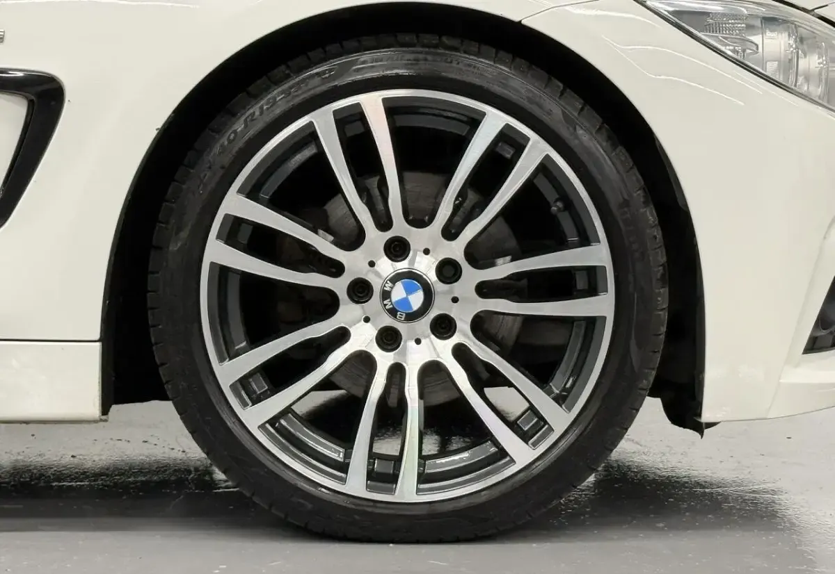 Used BMW 420 Cabriolet M Sport 184 HP (135 kW) 2015 White Cabriolet