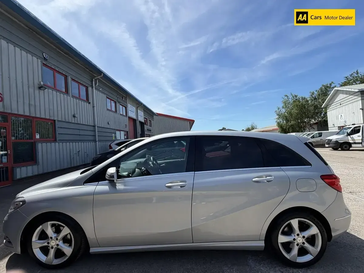 Used Mercedes B200 136 HP (100 kW) 2013 Silver MPV
