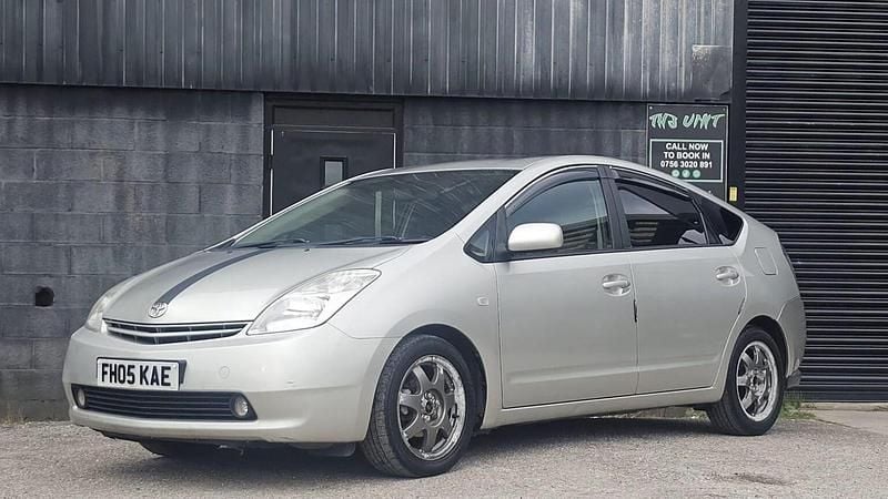 Used Toyota Prius 2005 Silver Hatchback