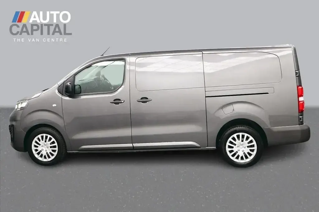 Used Vauxhall Vivaro 100 HP (73 kW) 2023 Grey MPV
