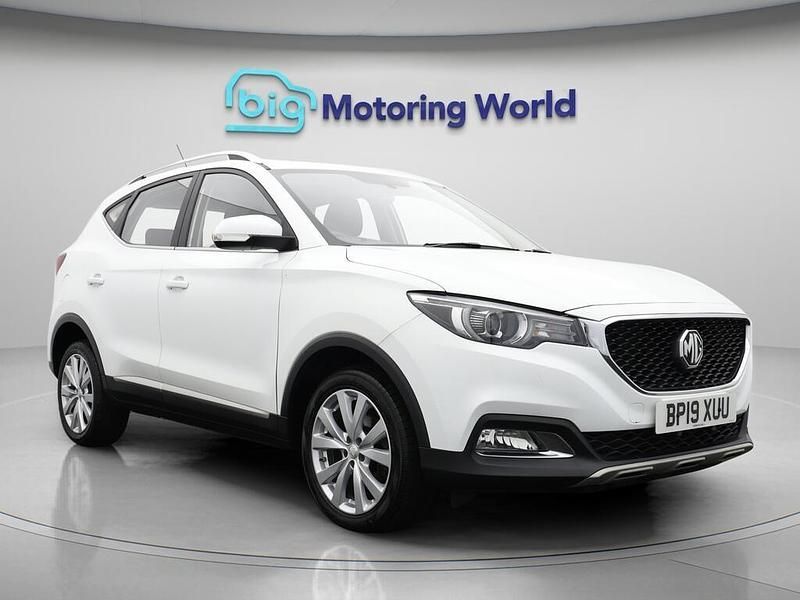 White Used 2019 MG ZS Excite Sedan | £10,500 (Fair price) - Image 1/4
