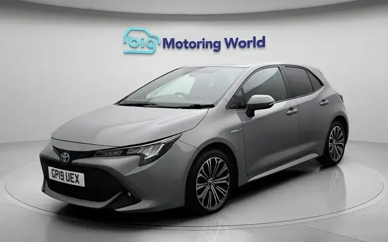 Używany Toyota Corolla Design 122 KM (89 kW) 2022 Hatchback