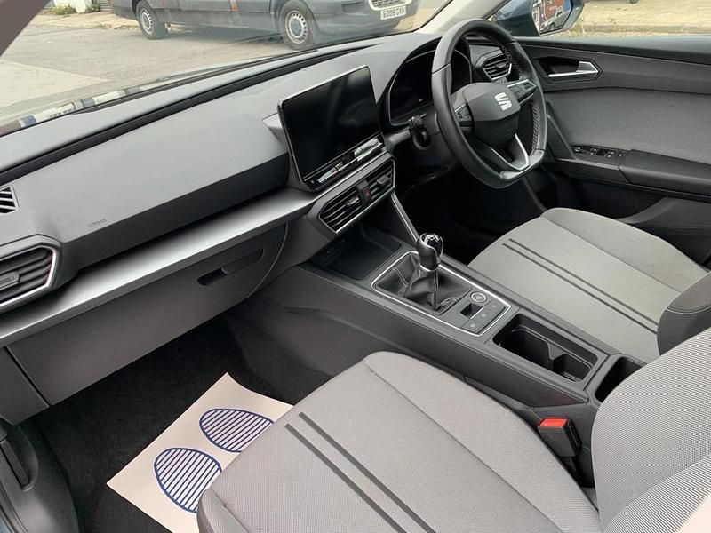 Used Seat Leon SE Dynamic 110 HP (80 kW) 2021 Grey Hatchback