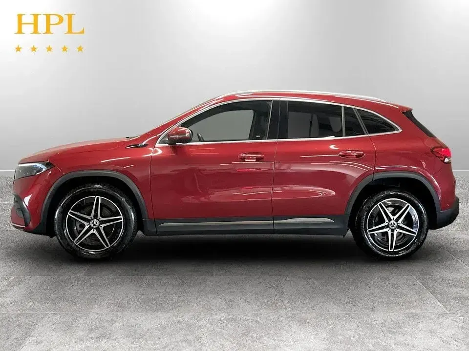Begagnad Mercedes EQA250 AMG line 139 kW (190 HK) 2022 Röd SUV