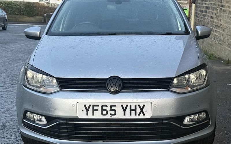 Used VW Polo SE 75 HP (55 kW) 2015 Silver Hatchback