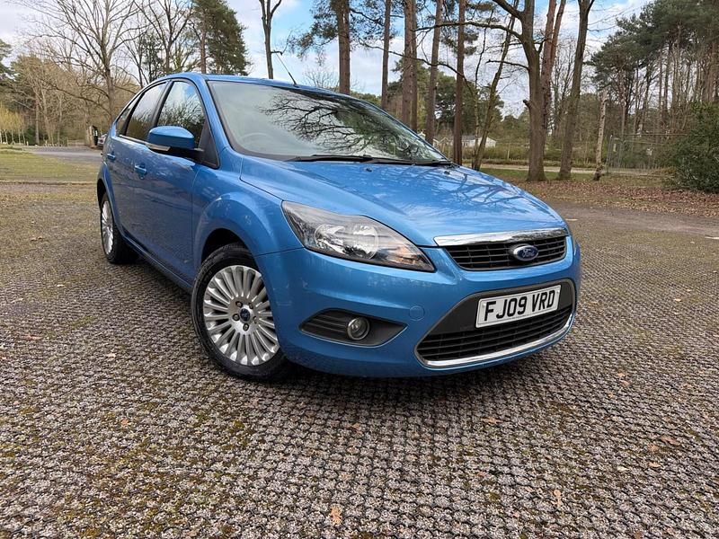 Used Ford Focus Titanium 116 HP (85 kW) 2009 Blue Hatchback