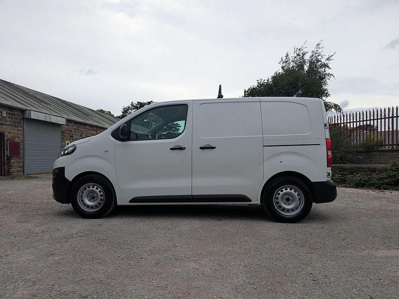 White Used 2019 Peugeot Expert Van | £6,950 (Super price) - Image 1/1