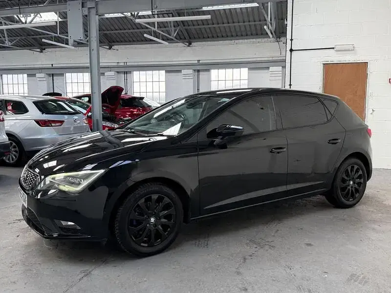 Used Seat Leon SE 125 HP (91 kW) 2015 Black Hatchback