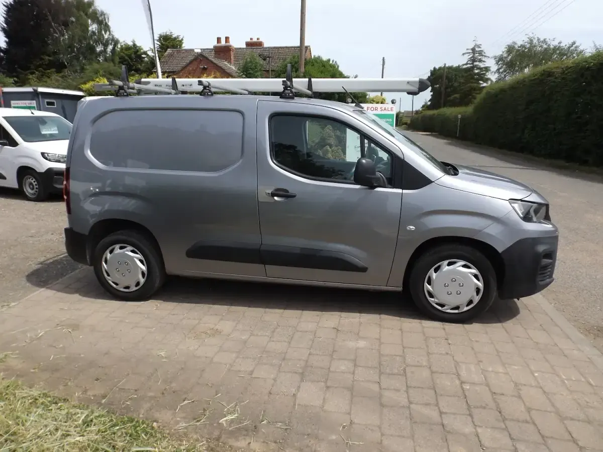 Used Peugeot Partner 2019 Grey MPV