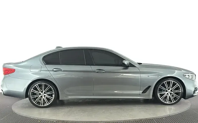 Used BMW 530 M Sport 265 HP (194 kW) 2019 Blue Sedan