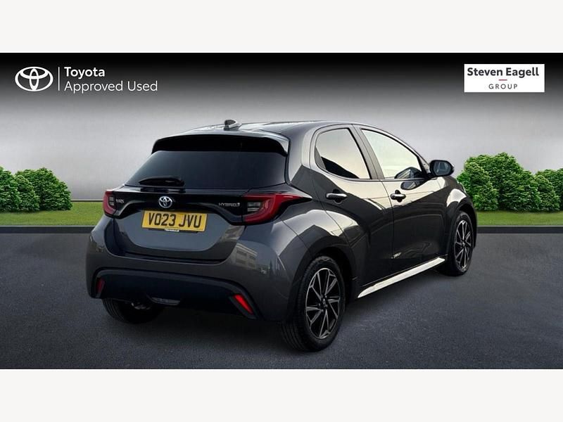 Used Toyota Yaris Hybrid Design 2023 Grey Hatchback