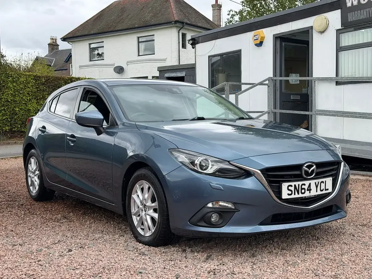 Used Mazda 3 120 HP (88 kW) 2014 Blue Hatchback