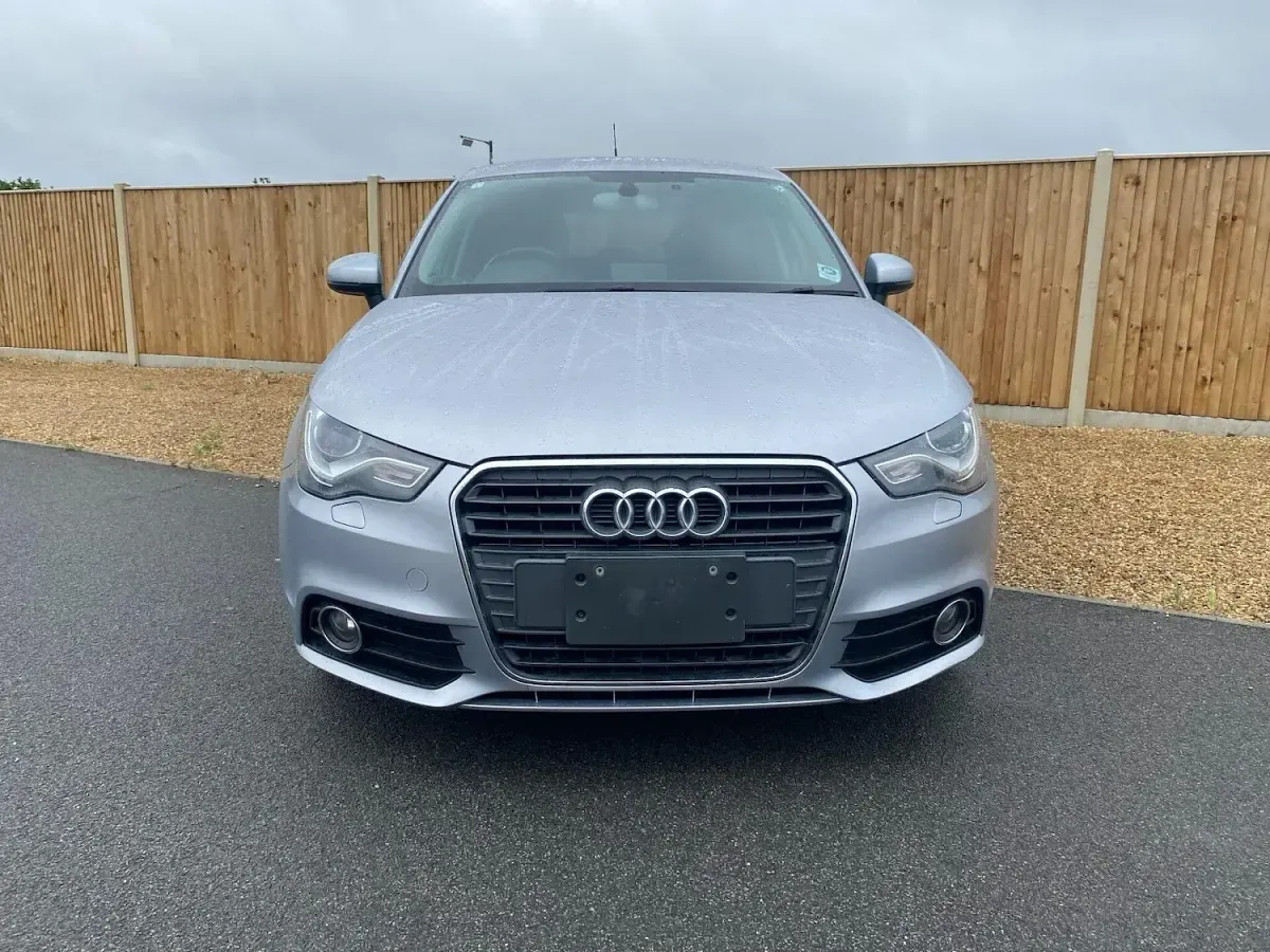 Used Audi A1 Sportback Sport 125 HP (91 kW) 2015 Silver Hatchback