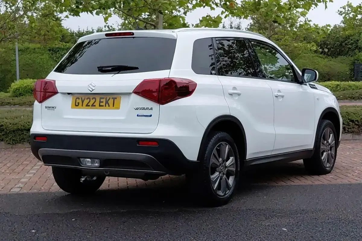 Used Suzuki Vitara SZ-T 127 HP (93 kW) 2022 White SUV