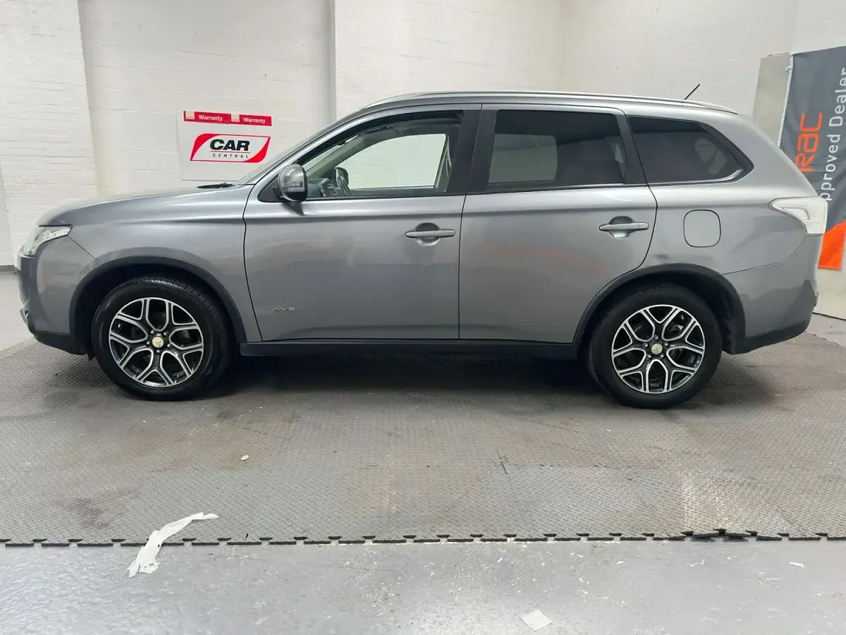 Used Mitsubishi Outlander 150 HP (110 kW) 2015 Grey SUV