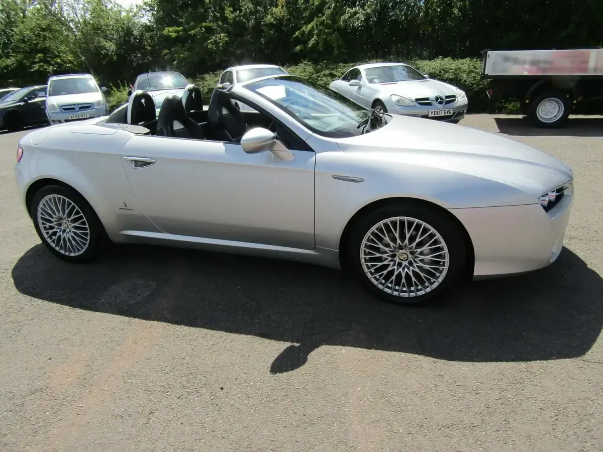 Used Alfa Romeo Spider 185 HP (136 kW) 2008 Silver Cabriolet