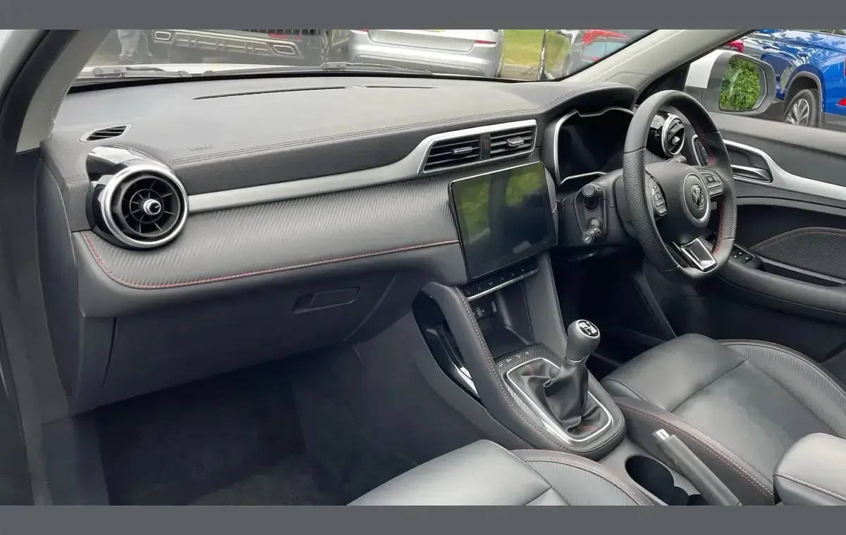 Used MG ZS Exclusive 105 HP (77 kW) 2024 White SUV