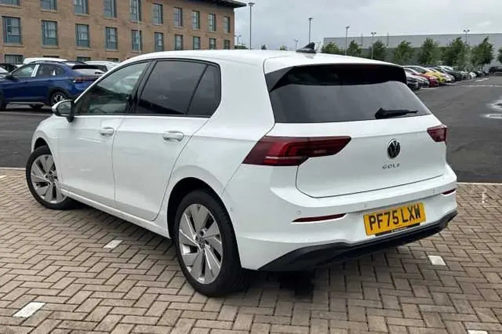 New VW Golf VIII Match 115 HP (84 kW) 2025 White Hatchback