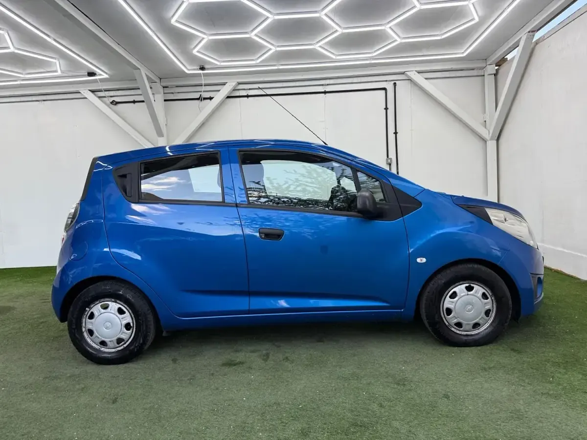 Used Chevrolet Spark 2012 Blue Hatchback