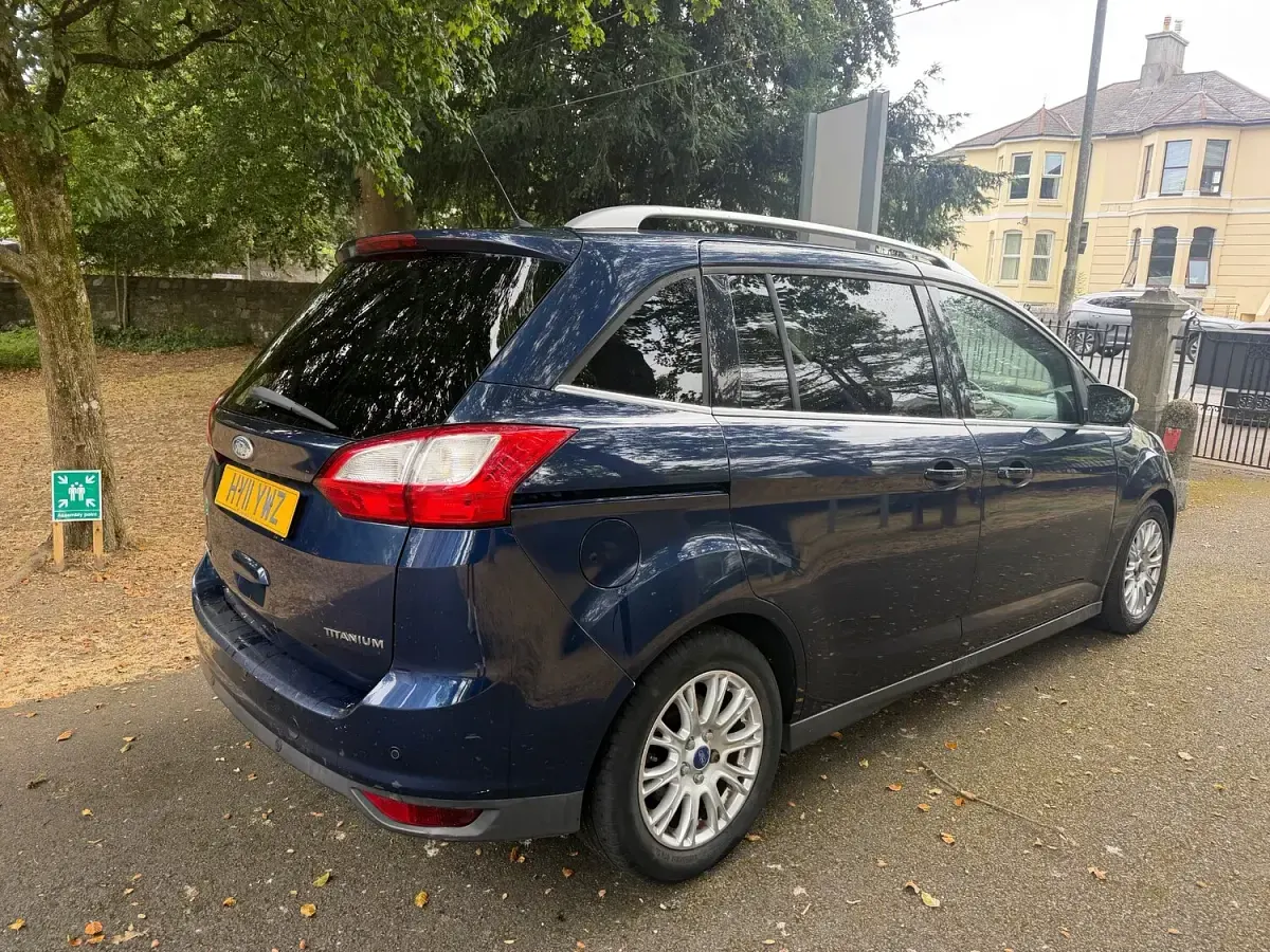 Used Ford Grand C-Max Titanium 113 HP (83 kW) 2011 Blue MPV