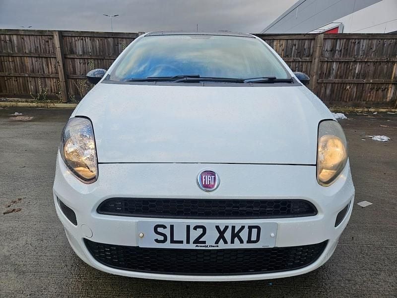 Used Fiat Punto S 77 HP (56 kW) 2012 White Hatchback