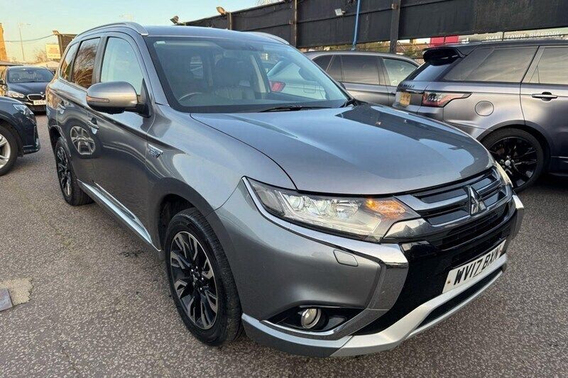 Used 2017 Mitsubishi Outlander P-HEV | £9,599 (Fair price) - Image 1/1