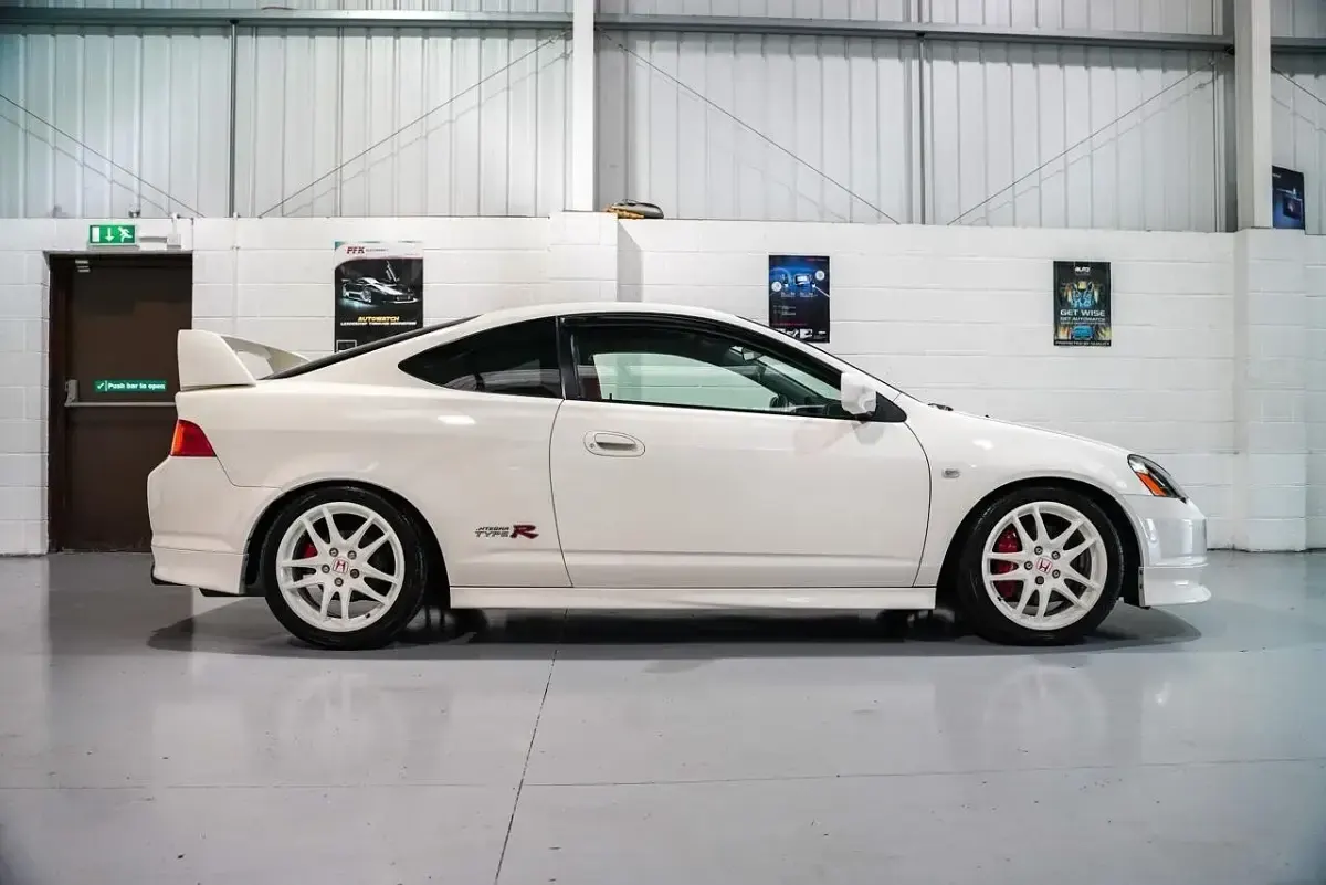 Used Honda Integra Type R 130 HP (95 kW) 2017 White Coupe