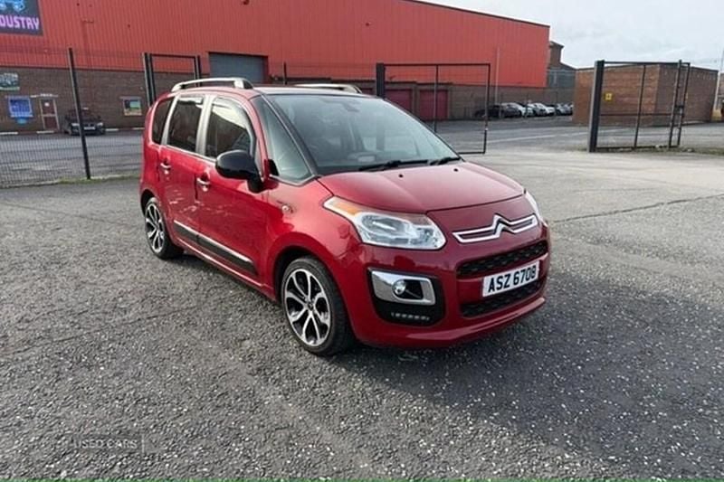 Used Citroën C3 Picasso Platinum 2017 Red MPV