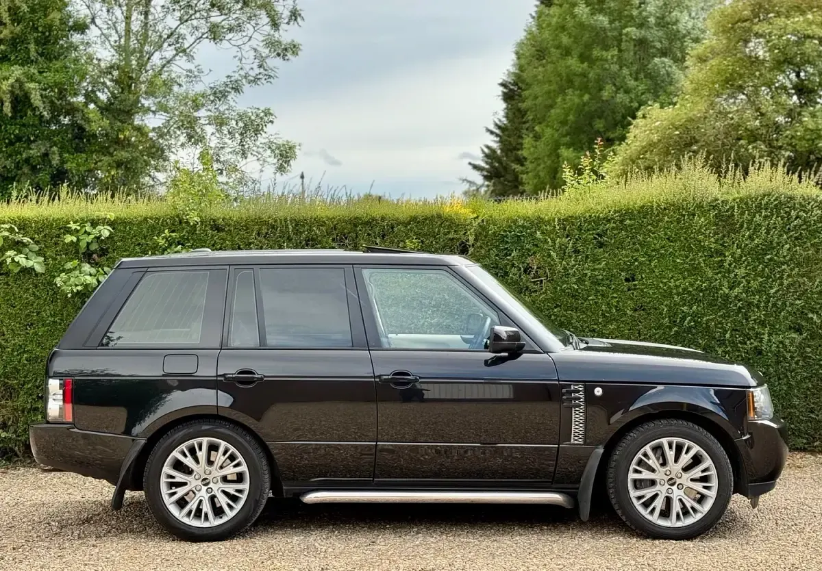 Used Land Rover Range Rover 313 HP (230 kW) 2012 Black SUV