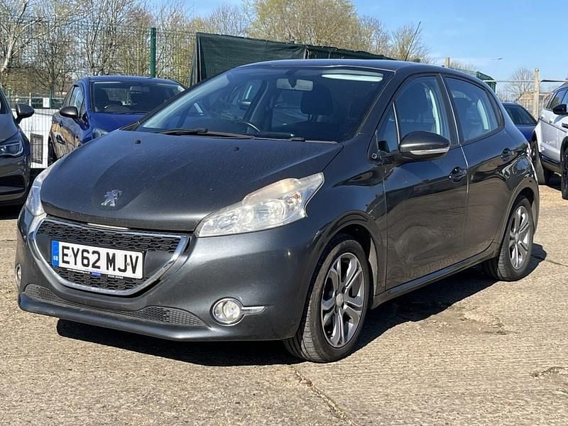 Used Peugeot 208 Active 82 HP (60 kW) 2012 Grey Hatchback