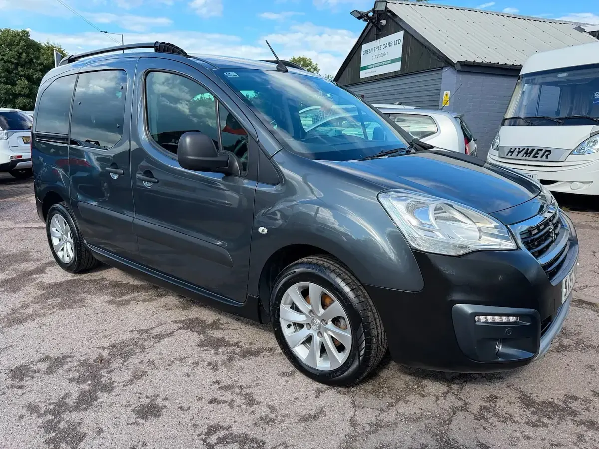 Used Peugeot Partner Tepee Outdoor 110 HP (80 kW) 2017 Grey MPV