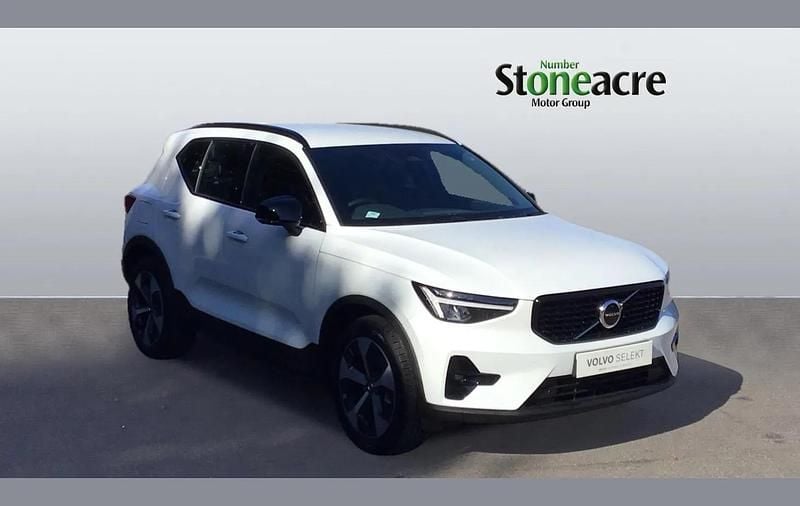 New Volvo XC40 Plus 161 HP (118 kW) 2026 White SUV