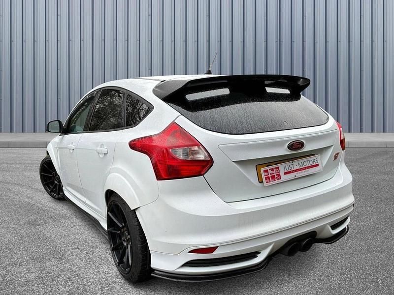 Używany Ford Focus ST 2013 Biały Hatchback