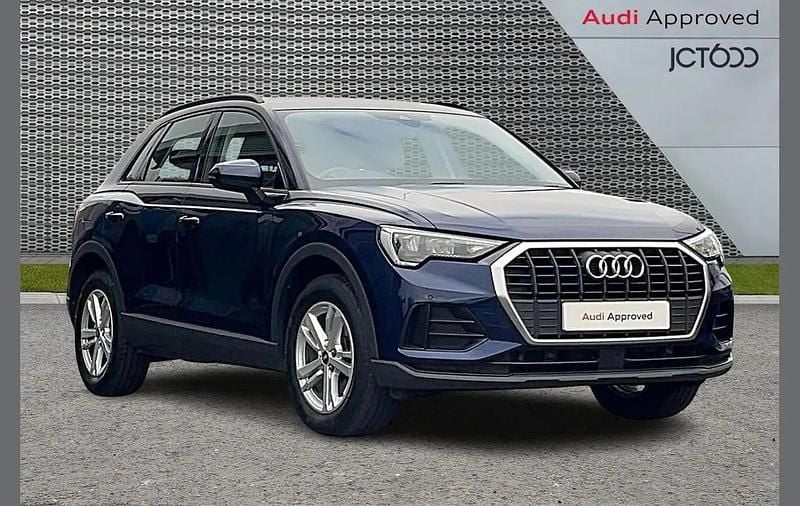 Begagnad Audi Q3 Design 147 HK (108 kW) 2022 Blå SUV