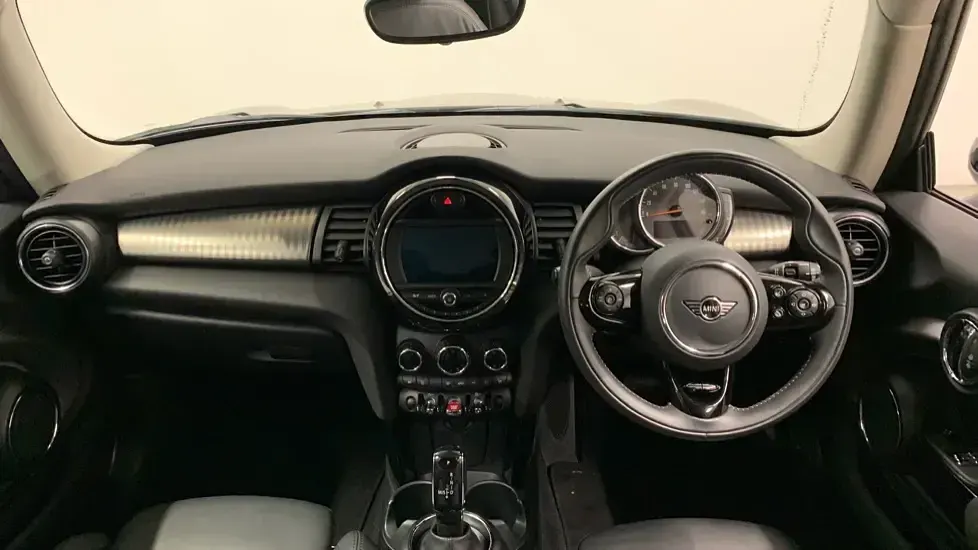 Used Mini Cooper Exclusive 136 HP (100 kW) 2020 Silver Hatchback