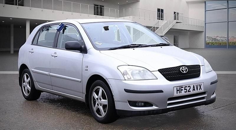 Silver Used 2002 Toyota Corolla T3 Hatchback | £1,999 (Fair price) - Image 1/4