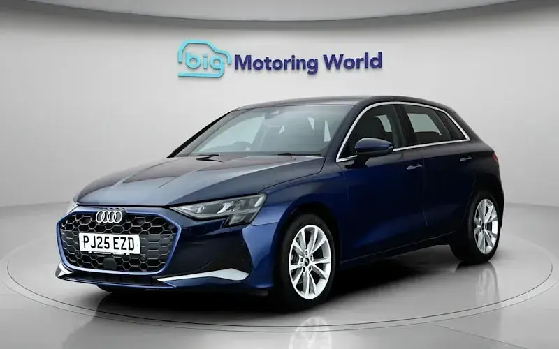 Used Audi A3 Sportback Sport 116 HP (85 kW) 2025 Blue Hatchback