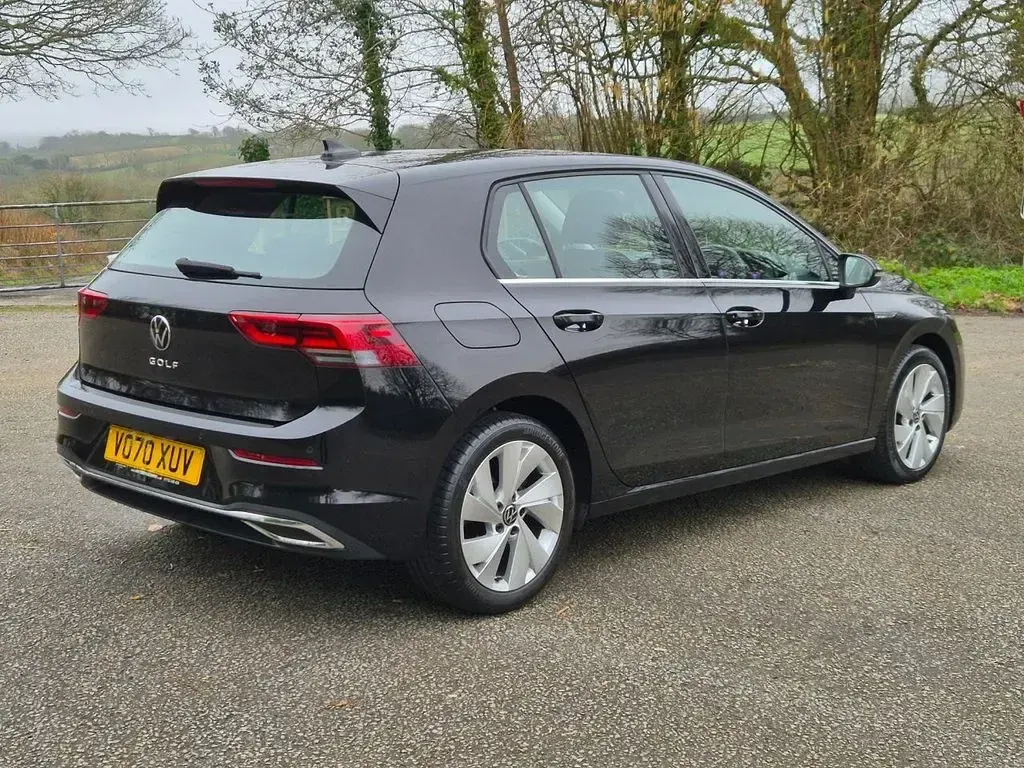 Used VW Golf VII Style 130 HP (95 kW) 2020 Black Hatchback
