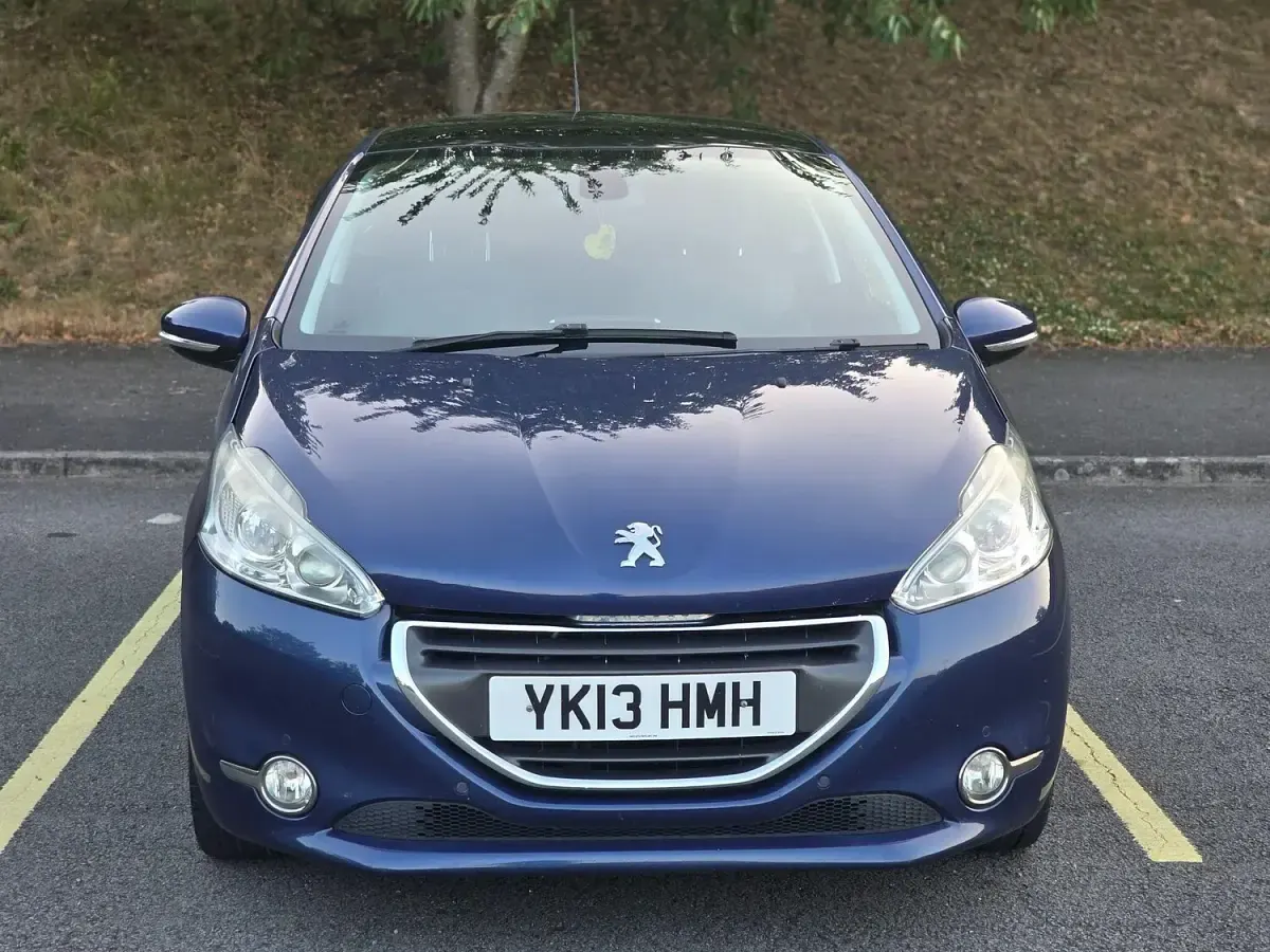 Used Peugeot 208 82 HP (60 kW) 2013 Blue Hatchback