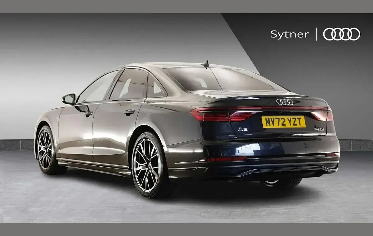 Begagnad Audi A8 Black Edition 286 HK (210 kW) 2022 Grå Sedan
