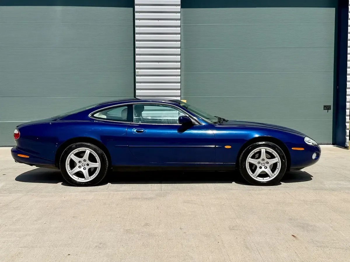 Used Jaguar XK8 290 HP (213 kW) 2001 Blue Sedan