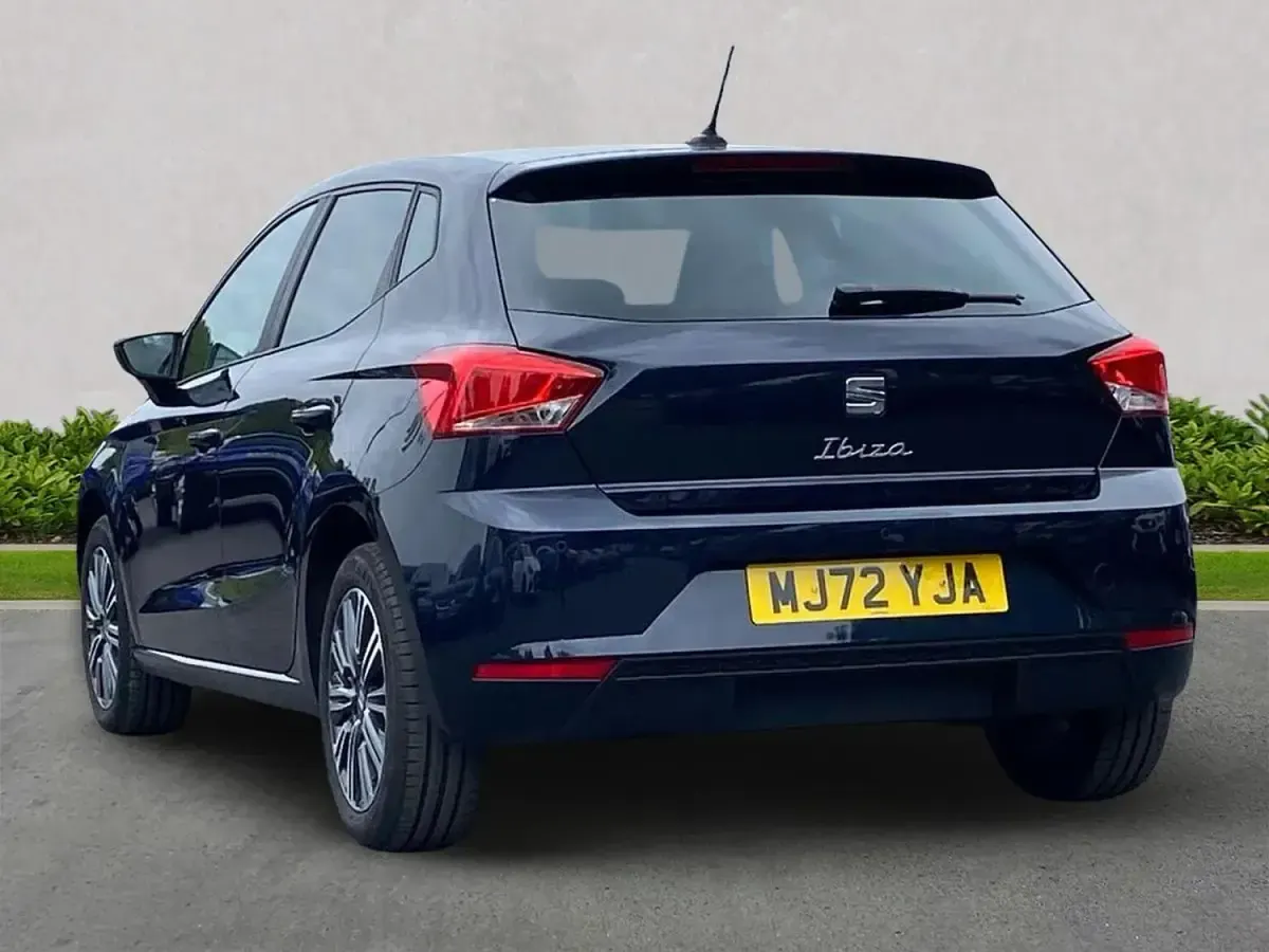 Usado Seat Ibiza SE 95 HP (69 kW) 2022 Azul Citadino