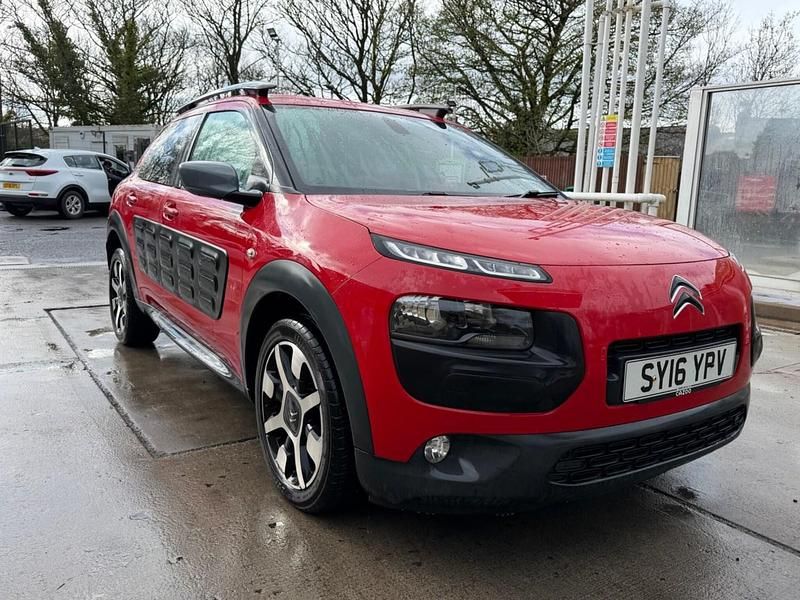 Usado Citroën C4 Cactus Flair 100 HP (73 kW) 2016 Vermelho Citadino