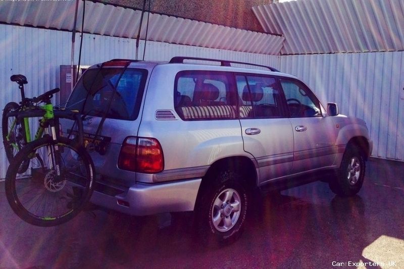 Used Toyota Land Cruiser 201 HP (147 kW) 2001 SUV