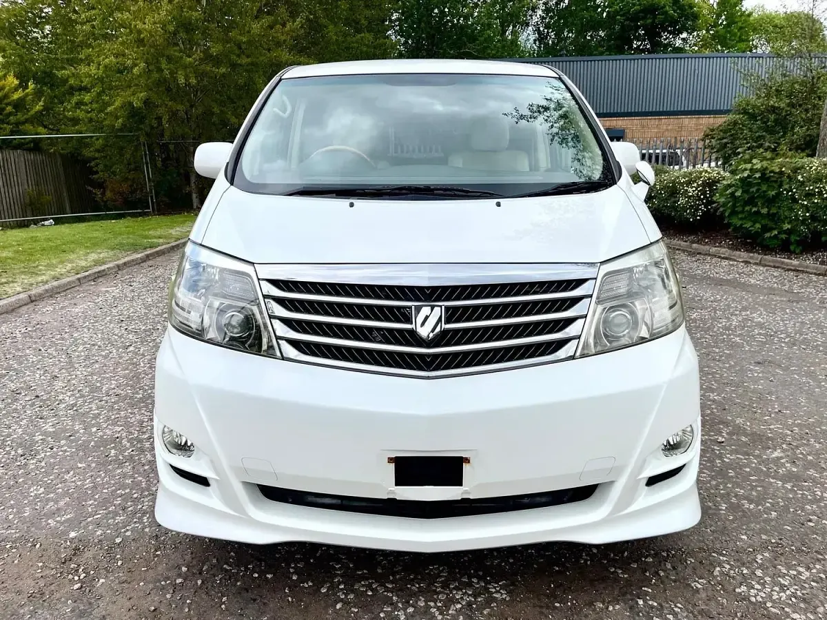 Used Toyota Alphard Premium 159 HP (116 kW) 2007 Pearl white MPV