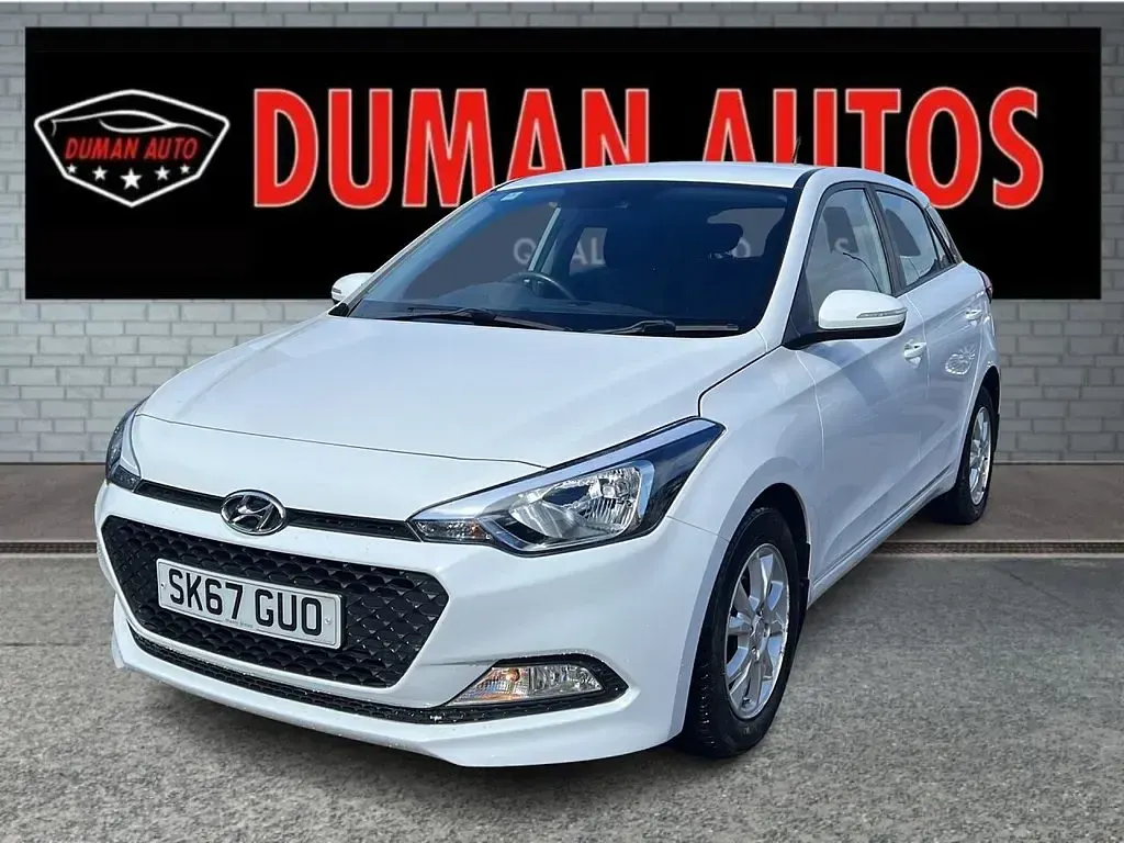 Used Hyundai i20 SE 100 HP (73 kW) 2017 White Hatchback