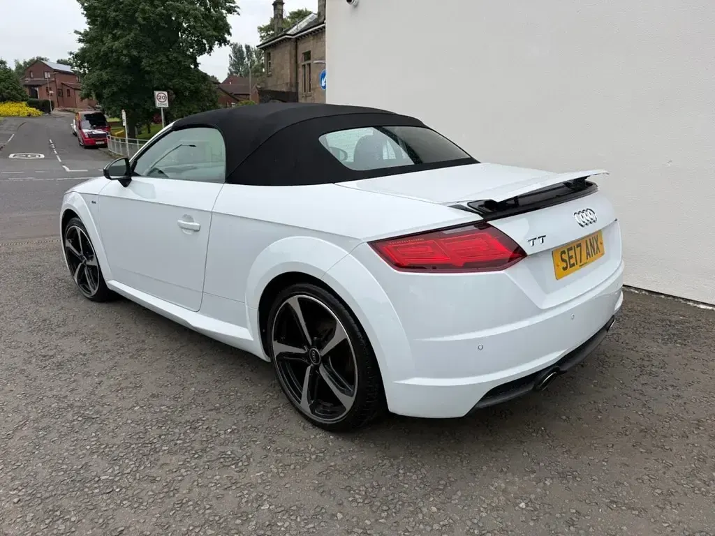 Used Audi TT Roadster Black Edition 180 HP (132 kW) 2017 White Cabriolet