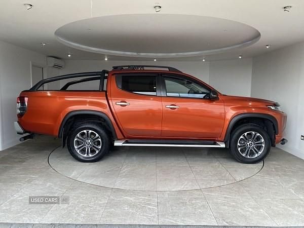 Used Mitsubishi L200 2021 Orange Pickup